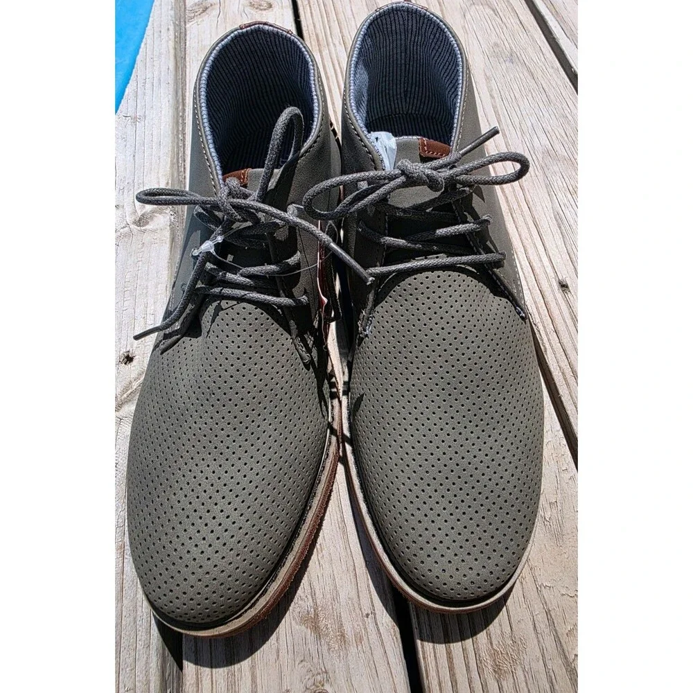 Boy's 3M NWOT Deer Stags Gray/Brown Ankle Chukka Boots